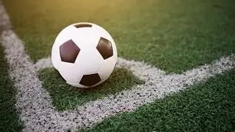 焦点：五人阵容关键球星！芬尼-史密斯庆功海报助球队连获三胜，引发热议超过50条评论